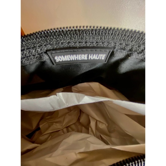 Somewhere Haute Color Orange Shoulder Bag - Picture 4 of 8